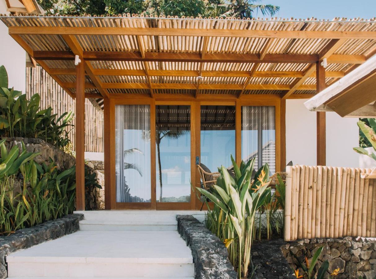 Hotel Neano Escape Manggis Exterior foto A villa at the resort